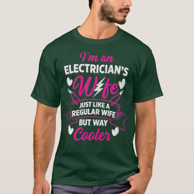 Kvinnliga elektriska hustrur som en vanlig t shirt (Framsida)