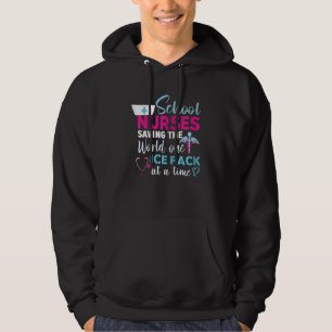 Kvinnliga skolsjuksköterskor som räddar World One Hoodie