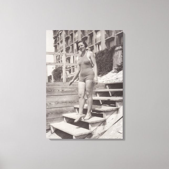 Kvinnligt foto på stranden i Cannes på 30-talet Canvastryck (Framsida)