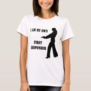 Kvinnligt med vapnet mig förmiddag min egna förs t-shirt