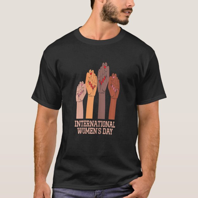 Kvinnofunny Internationell kvinnodag, svart afrika T Shirt (Framsida)
