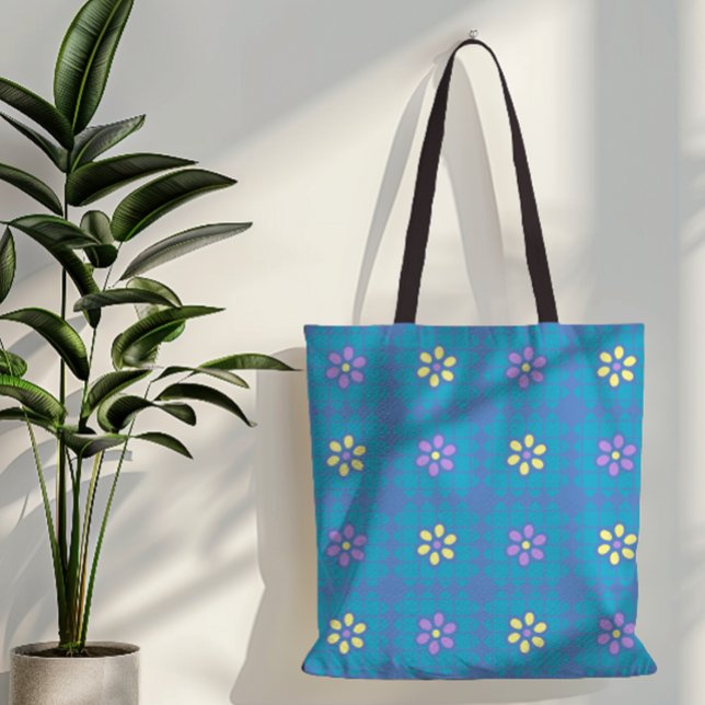 kvinnohandel med vit daisy mönster sommar tygkasse (Skapare uppladdad)