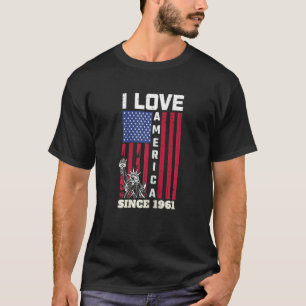 Kvinnor 61:e födelsedagen i Kärlek sedan 1961 T Shirt