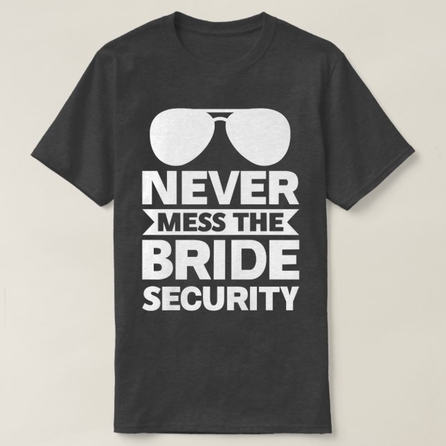 Kvinnor  aldrig brickan i säkerhetsbriderna t shirt (Design framsida)