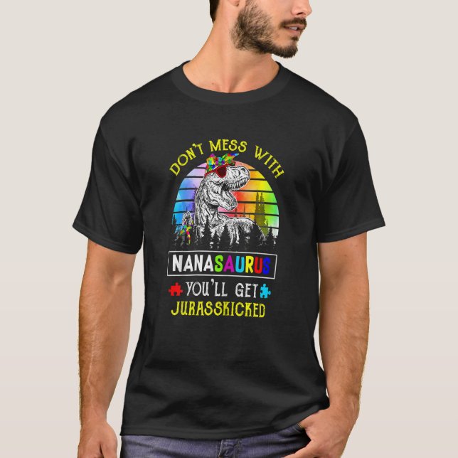 Kvinnor är inte  med Nanasaurus Du får Juras T Shirt (Framsida)