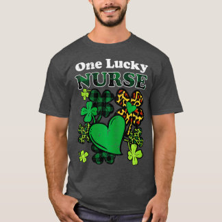 Kvinnor en Lucky Nurse Leopard SCrub St Patricks D T Shirt