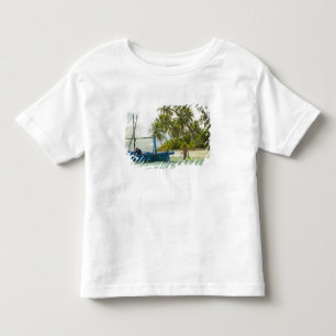 Kvinnor i liten traditionell fiskebåt, t-shirt