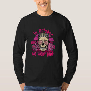 Kvinnor i oktober bära rosa Ribbon skallkvinna T Shirt
