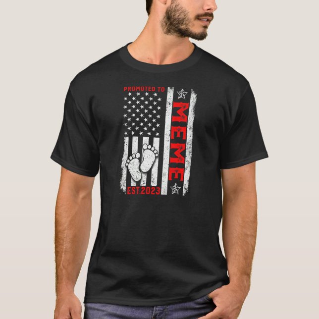 Kvinnor i USA flagga som befordrades till kvinnout T Shirt (Framsida)