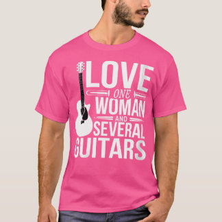 Kvinnor Kärlek en kvinna och flera gitarrer T Shirt