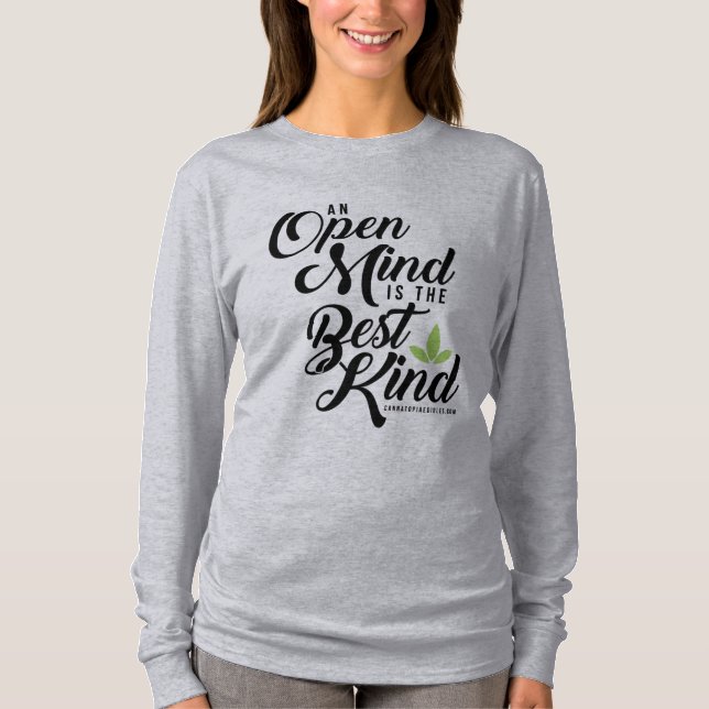 Kvinnor knuffar av öppna Cannatopia varar besvärad T Shirt (Framsida)