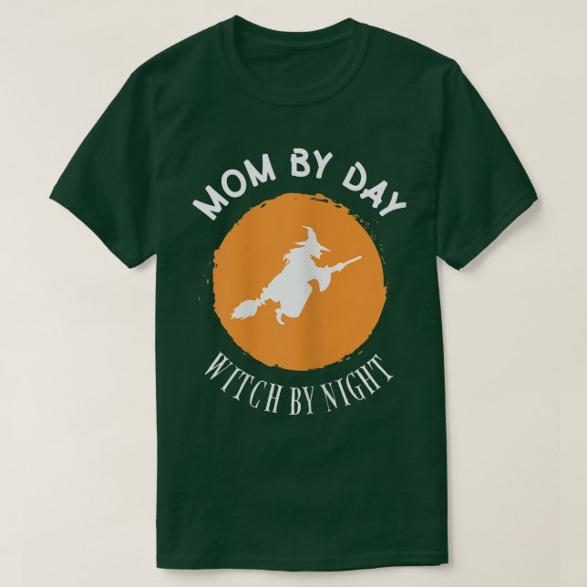 KVINNOR Mamma efter daglig Witch vid nattHalloween T Shirt (Design framsida)