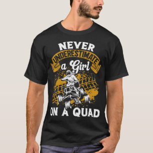 Kvinnor med fyra Biker underskattar aldrig en flic T Shirt