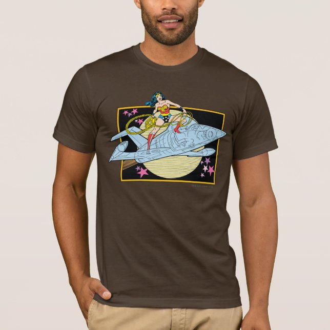  kvinnor med Jet T-shirt (Framsida)