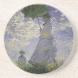 Kvinnor med parasol av Claude Monet, Vintage Art Underlägg<br><div class="desc">Stroll, Camille Monet och Hennes son Jean (Woman med parasol) (1875) av Claude Monet är en vintage imponerande bra konsthamn med porträtt. En mor som tar en promenad med sitt lilla barn i en fält eller vår. Hon håller ett paraply i sol och bär en vacker klänning som blåser i...</div>