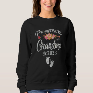 Kvinnor som befordrats till mormor 2023 första gån t shirt