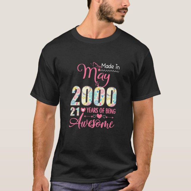 Kvinnor som föds i maj 2000 t shirt (Framsida)