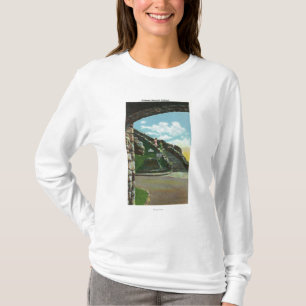 Kvinnor som stiger ned trappan från toppmöte tee shirt