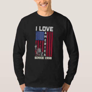 Kvinnors 64-årsdag Jag älskar Amerika sedan 1958 T Shirt