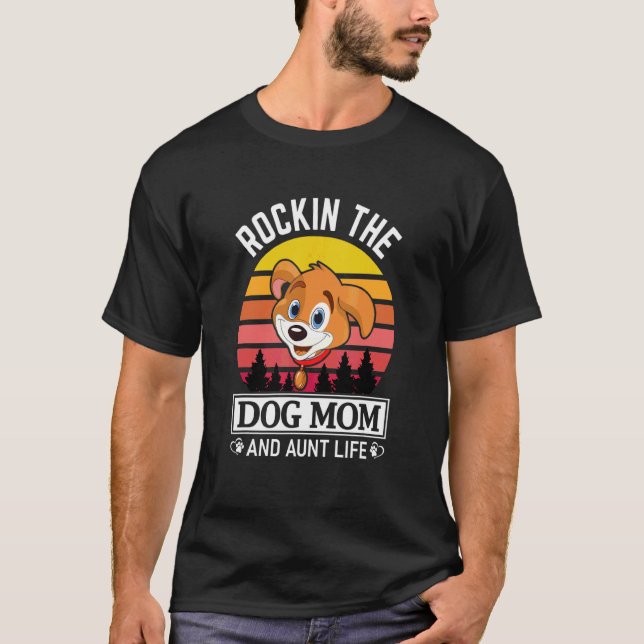Kvinnors frikostiga Hund Rocking Hund Mamma och Mo T Shirt (Framsida)