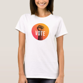 Kvinnors kortärmad t-shirt med Fist-power VOTE