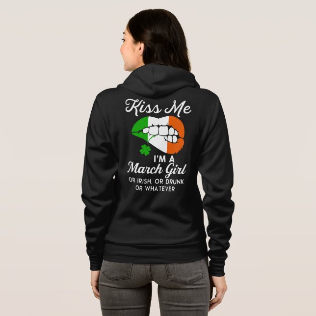 Kvinnors roliga St.Patrick's Day T Shirt (Hel baksida)