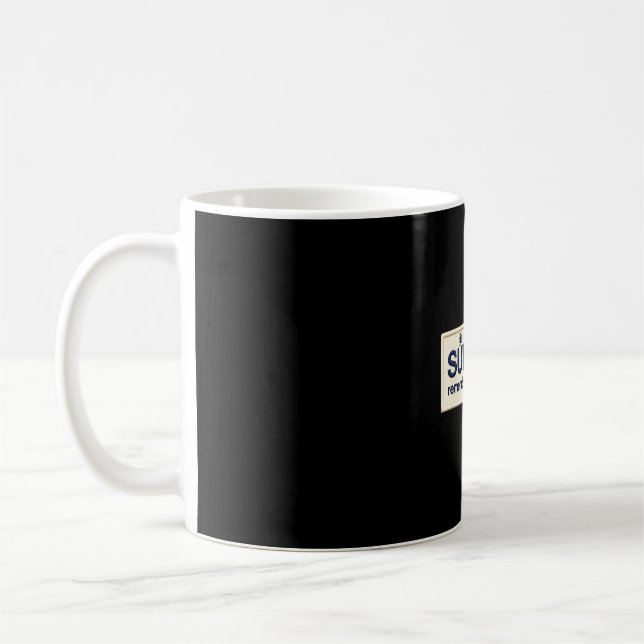 Kvinnors sommar som minns varför falskt brodyr kaffemugg (Vänster)