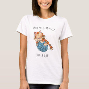 Kvinnors T-Shirt Hug en katt på Boll av garn