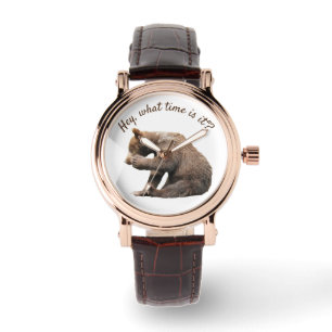 Kvinnoväv med grizzlybjörn unge armbandsur