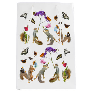 Kvirrelor, blommor och fjärilar