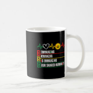 Kwanzaa är vårt gemensamma humanistiska afrikanskt kaffemugg
