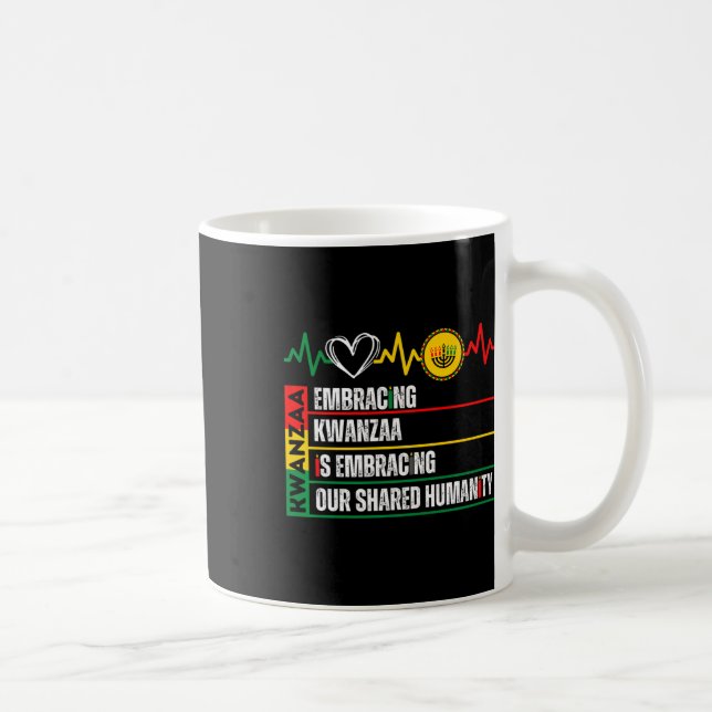 Kwanzaa är vårt gemensamma humanistiska afrikanskt kaffemugg (Höger)