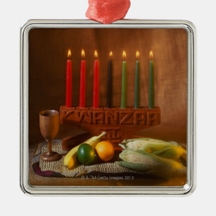 Kwanzaa stearinljus och mat julgransprydnad metall