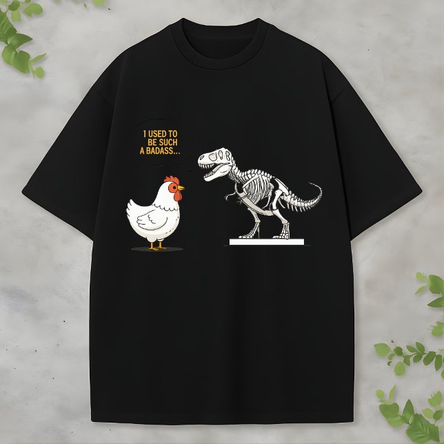 Kyckling- och T-Rex-skeletttecknad tee (Skapare uppladdad)