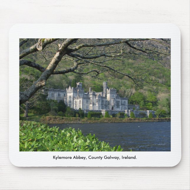 Kylemore Abbey, Connemara, Galway Musmatta (Framsidan)