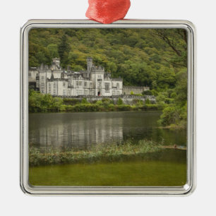 Kylemore Abbey, County Galway, Irland, Julgransprydnad Metall