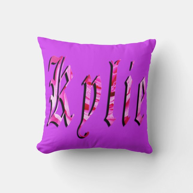 Kylie, Namn, Logotyp, Lila Throw Cushion. Kudde (Framsida)