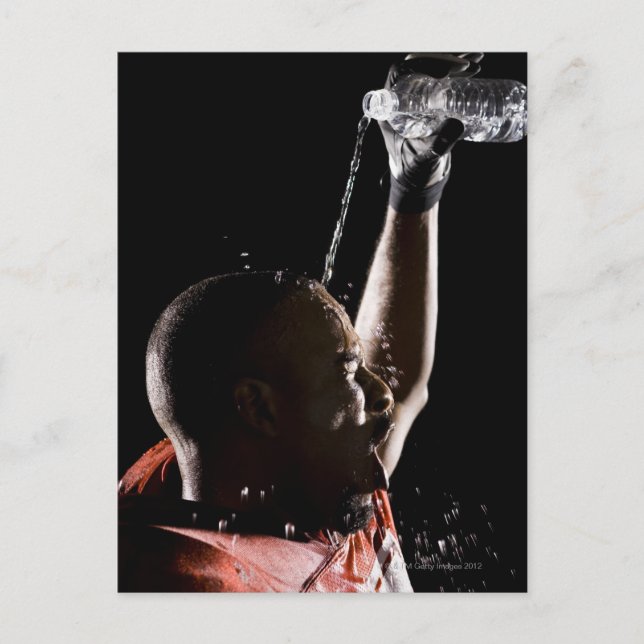 Kylning av fotbollsspelare med vatten vykort (Framsida)