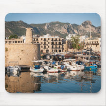 Kyrenia Harbor norra Cypern