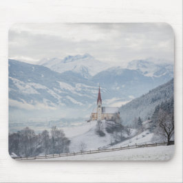 Kyrka i Zillertal i vintermousepad Musmatta