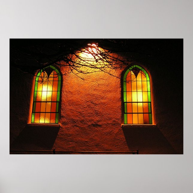 Kyrka med fastnat glas poster (Framsidan)