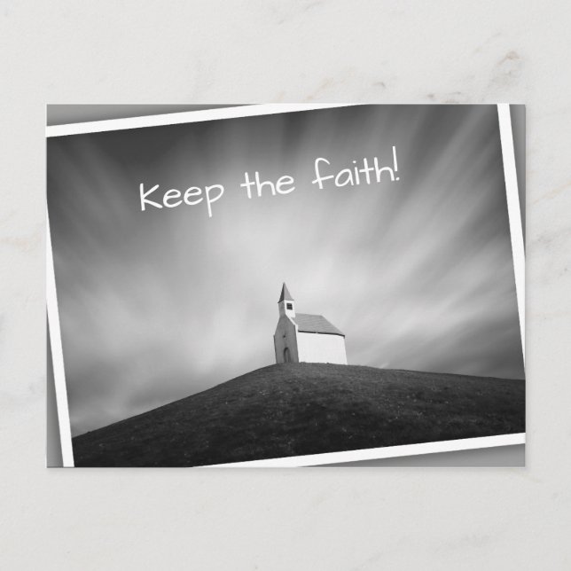 Kyrka på backe i svartvitt vykort (Framsida)