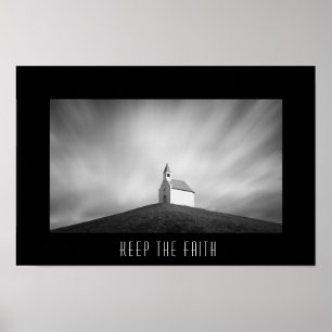 Kyrka på en backe i svartvitt poster
