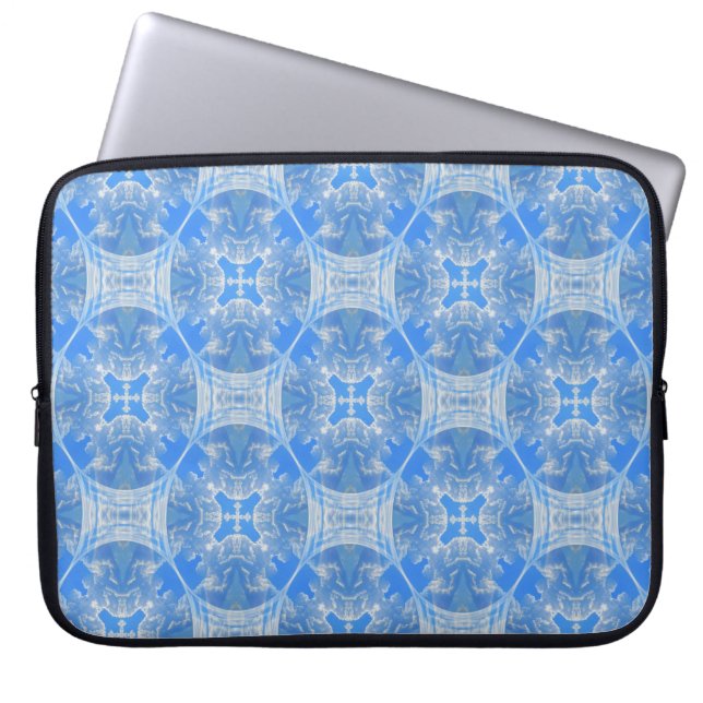 Kyrkan i himlar.. laptop fodral (Framsidan)