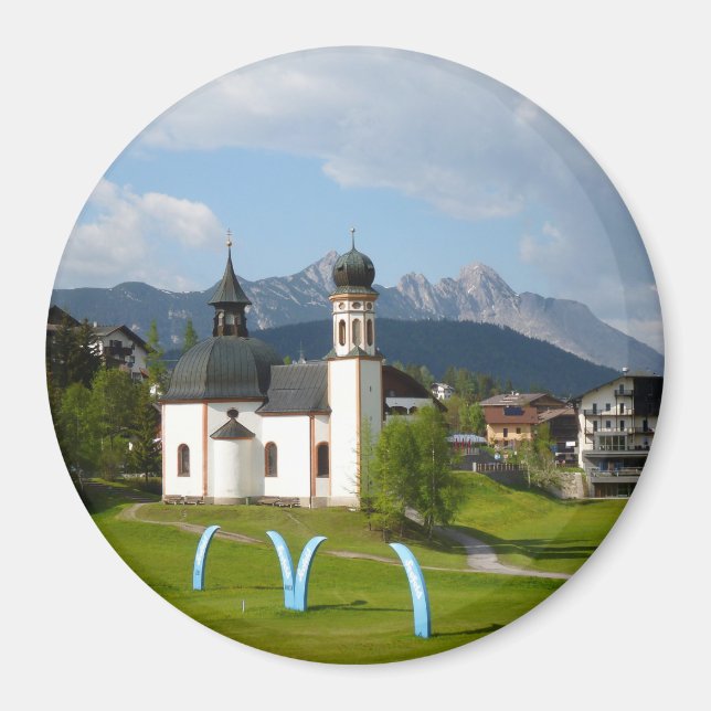 Kyrkan i Seefeld, Österrike, runda magnet (Framsidan)
