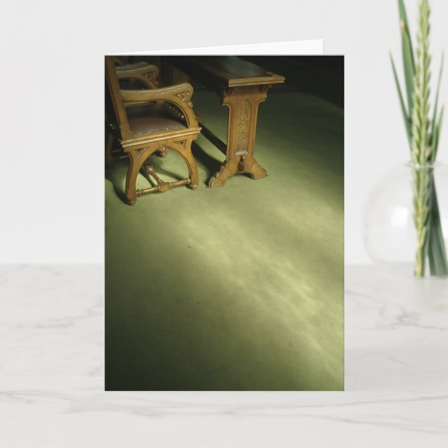 Kyrklig Pew i den ljusa Prague för eftermiddag maj Kort (Framsida)