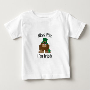 Kyss mig, jag är irländsk Bigfoot T Shirt