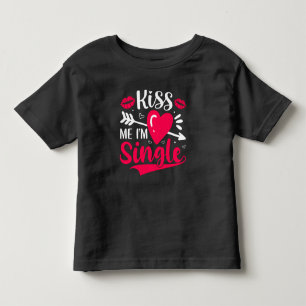 Kyss mig jag är singel söta Alla hjärtans dag T Shirt