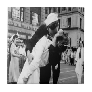 Kyssa Couple.Hug-kyssen belägga med tegel Kakelplatta