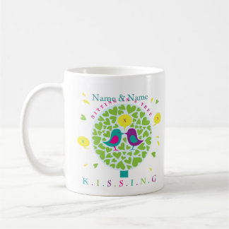 KYSSA I ett personifierat TRÄD Kaffemugg